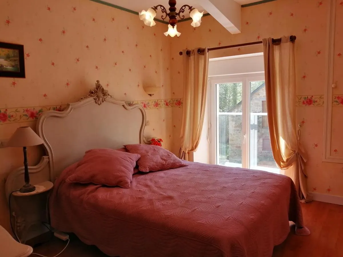 Chambres D'Hotes - La Sennelee Vessey 0*,  Frankrijk